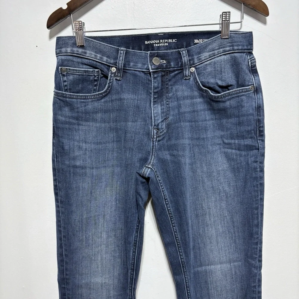 Banana Republic Jeans Mens 30 X 32 Traveler Tapered Fit Stretch Denim Comfort